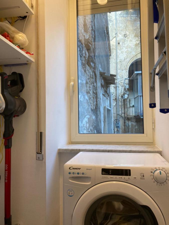 La Casa Blu Nel Cuore Storico Di Napoli Exterior foto
