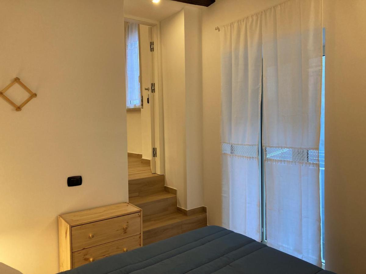 La Casa Blu Nel Cuore Storico Di Napoli Exterior foto