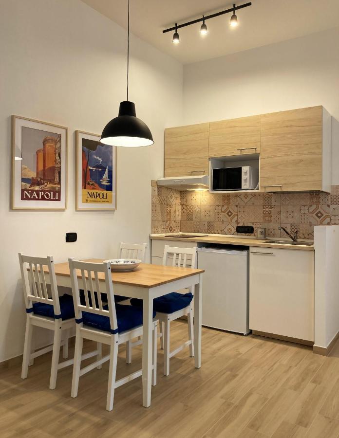 La Casa Blu Nel Cuore Storico Di Napoli Exterior foto