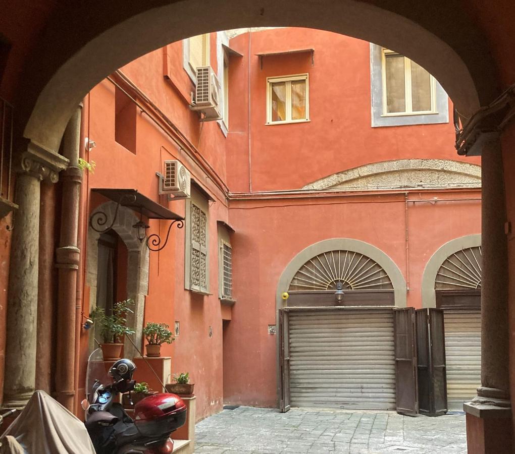 La Casa Blu Nel Cuore Storico Di Napoli Exterior foto