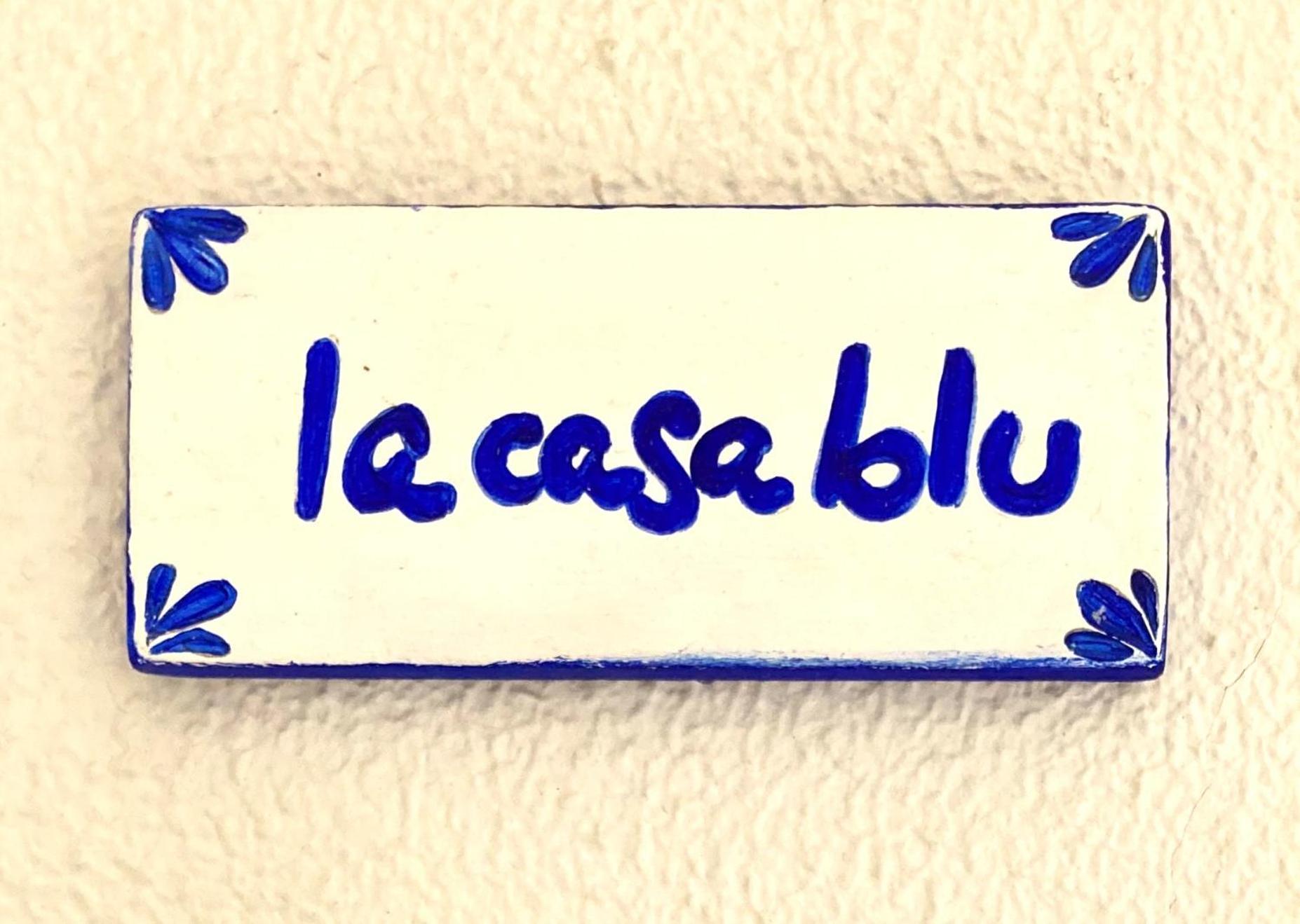 La Casa Blu Nel Cuore Storico Di Napoli Exterior foto